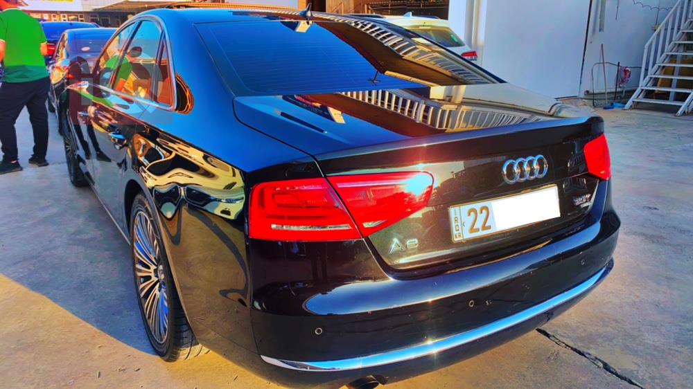 اودي A8